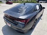 Used 2021 Hyundai Elantra SEL image 3