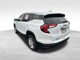 Used 2024 GMC Terrain SLE image 3