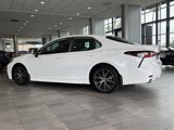 Used 2022 Toyota Camry SE image 5