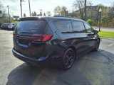 Certified 2024 Chrysler Pacifica Premium image 4