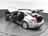 Used 2020 Ford Fusion SE image 2