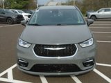 Certified 2023 Chrysler Pacifica Touring-L image 5