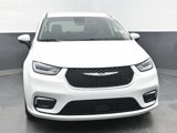 Used 2023 Chrysler Pacifica Touring-L image 3