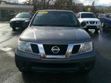 Used 2016 Nissan Frontier SV image 2