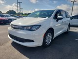 Used 2022 Chrysler Voyager LX image 3