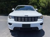Used 2018 Jeep Grand Cherokee Altitude image 3