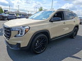 Used 2023 GMC Terrain SLE image 3