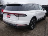 Used 2020 Lincoln Aviator Reserve w/ Equipment Group 202A image 5