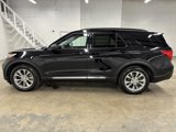 Used 2022 Ford Explorer XLT w/ Equipment Group 202A image 4