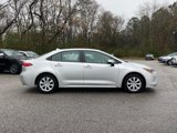 Used 2022 Toyota Corolla LE image 2
