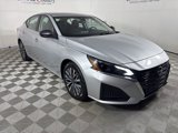 Used 2024 Nissan Altima 2.5 SV image 3