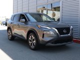 Used 2023 Nissan Rogue SV image 2