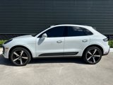 Certified 2024 Porsche Macan image 2