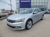 Used 2017 Volkswagen Passat 3.6 SEL Premium image 2