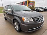 Used 2016 Chrysler Town & Country Touring-L w/ Driver Convenience Group image 3
