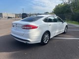 Used 2017 Ford Fusion SE w/ Fusion SE Technology Package image 5