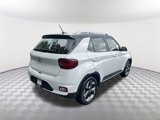 Used 2024 Hyundai Venue Limited image 5