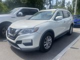 Used 2018 Nissan Rogue SV image 2