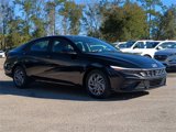 New 2025 Hyundai Elantra Sport image 3