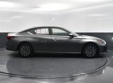 Used 2023 Nissan Altima 2.5 SV image 4
