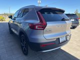 Used 2023 Volvo XC40 B5 Plus image 3