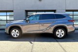 Used 2024 Toyota Highlander LE image 2