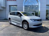 Used 2023 Chrysler Voyager LX image 2