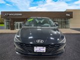 Certified 2022 Hyundai Elantra SE w/ Cargo Package image 2