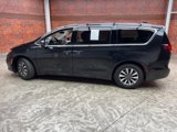 Used 2022 Chrysler Pacifica Touring-L image 3