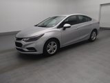 Used 2017 Chevrolet Cruze LT image 2