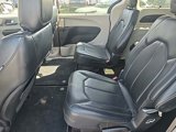 Used 2022 Chrysler Pacifica Touring-L image 6