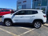 Used 2022 Jeep Compass Latitude w/ Convenience Group image 2