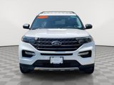 Used 2022 Ford Explorer XLT w/ Equipment Group 202A image 2