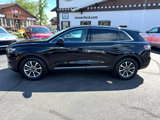 Used 2022 Lincoln Nautilus FWD w/ Premium Package image 2