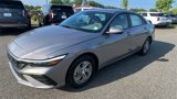 New 2025 Hyundai Elantra SE image 3