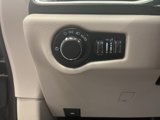 Used 2023 Chrysler Voyager LX image 6