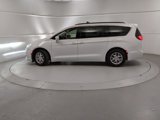 Used 2022 Chrysler Pacifica Touring-L image 5