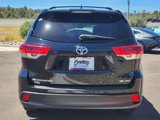 Used 2017 Toyota Highlander SE image 5