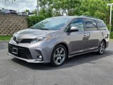 Used 2019 Toyota Sienna SE image 3