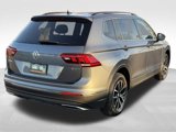 Used 2021 Volkswagen Tiguan SE image 5