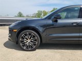Certified 2025 Porsche Macan image 6