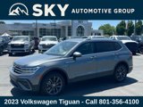 Used 2023 Volkswagen Tiguan SE image 2