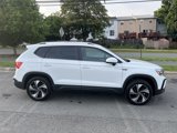 New 2024 Volkswagen Taos SE image 2