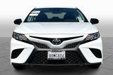 Used 2020 Toyota Camry SE image 3