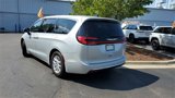 Used 2023 Chrysler Pacifica Touring-L image 2