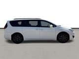 Used 2018 Chrysler Pacifica Touring-L Plus w/ Advanced Safetytec Group image 4