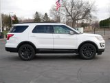 Used 2017 Ford Explorer XLT w/ Equipment Group 202A image 6