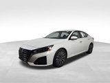 Used 2023 Nissan Altima 2.5 SV image 2