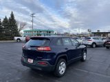 Used 2014 Jeep Cherokee Sport image 5