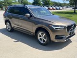 Used 2017 Volvo XC90 T5 Momentum image 2